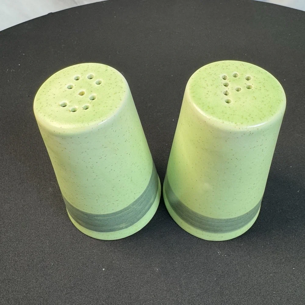 Vintage Canonsburg Pottery Limestone stoneware‎ Salt And Pepper Shakers